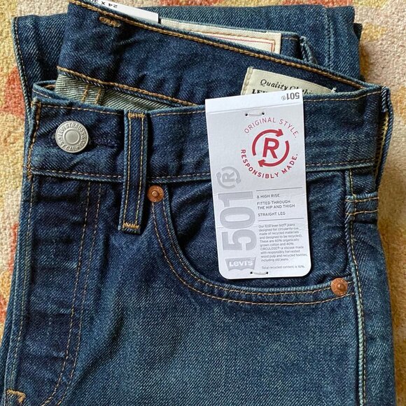 LEVI'S : 501 Original Fit Women's Jeans (Size: 24x30) *NWT* - Picture 12 of 12